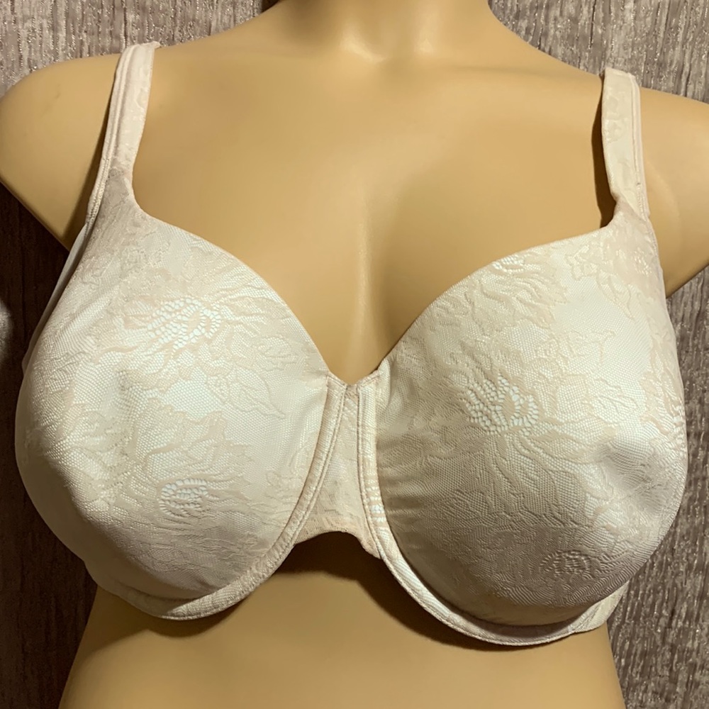 Bali Bra 42DD Creamy Light Tan with Lace Underwire